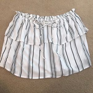 La hearts striped strapless top